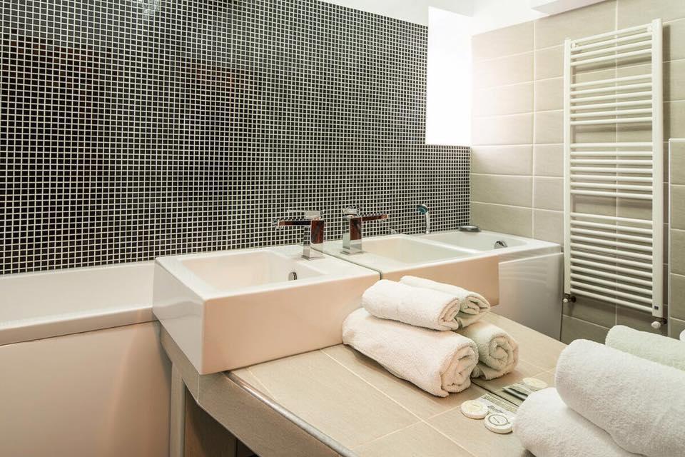 Hôtel Vila Pinul Si Mesteacanul à Poiana Brasov Extérieur photo
